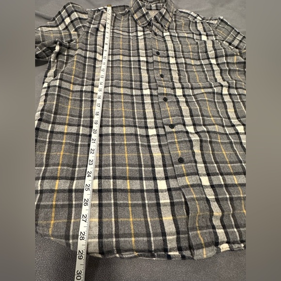 L. L. Bean Mens XL Reg Flannel Plaid Gray Black Yellow Button Up. Thick Warm. - Picture 4 of 10